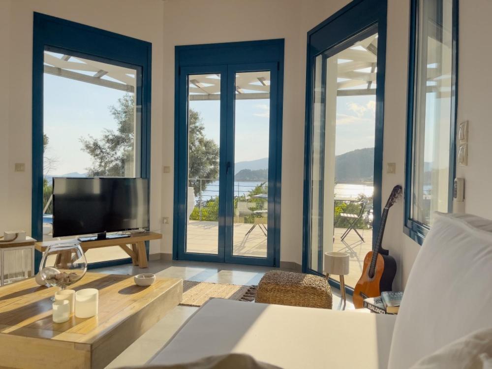 Zidanos Luxurious Sea Front Villa Marantochori Luaran gambar